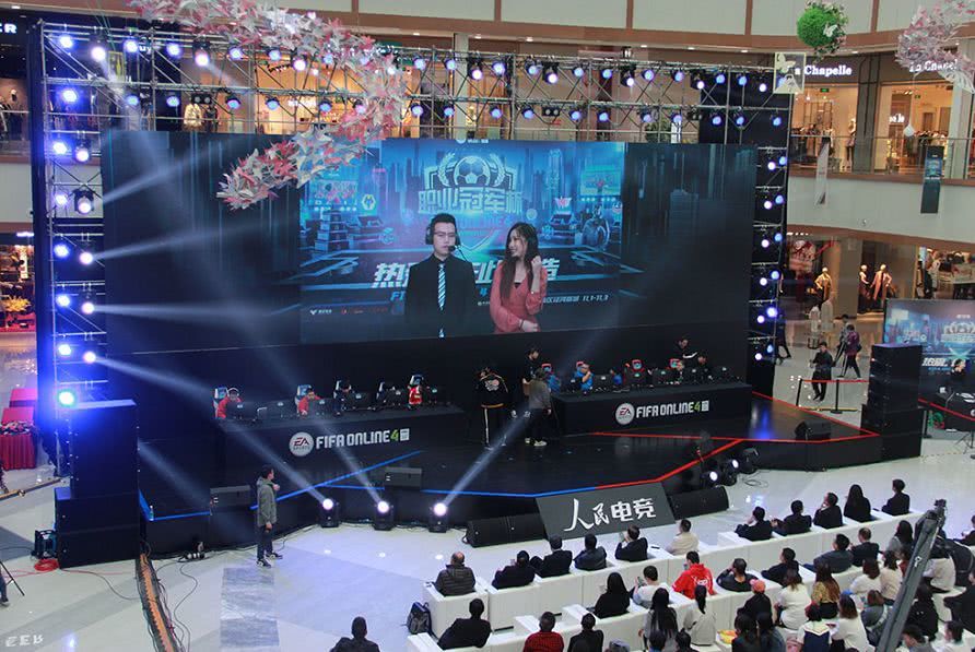 中国外交部：敦促加方立即撤销错误决定.