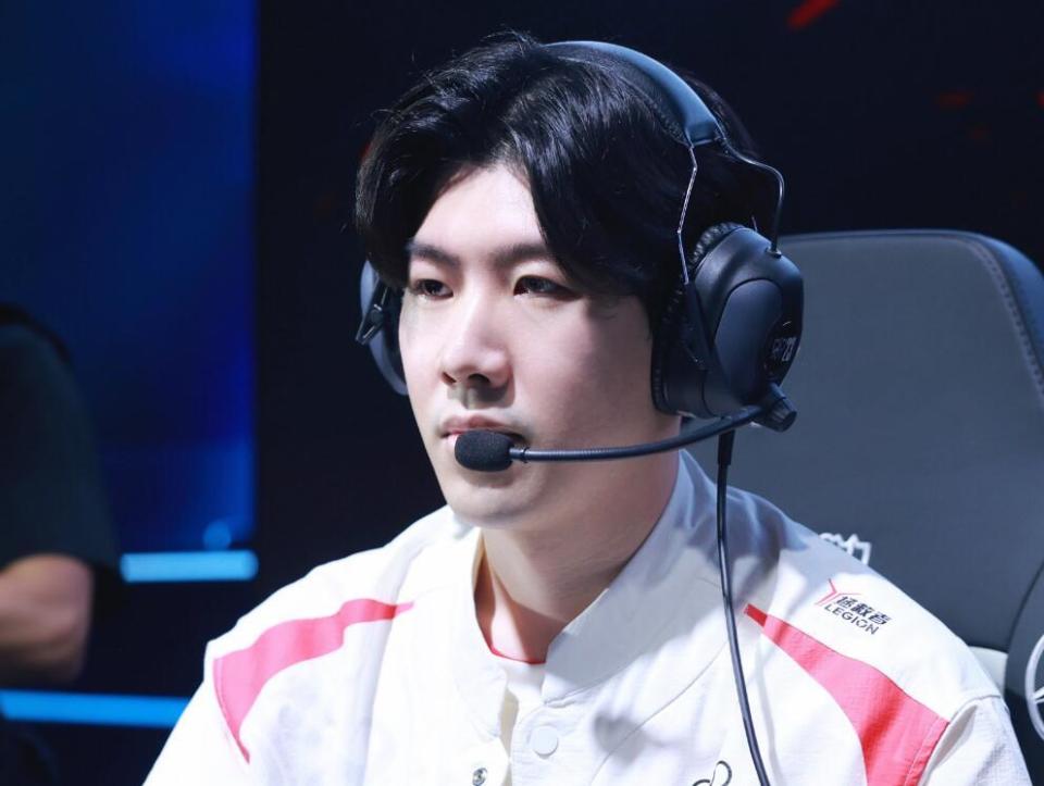 吴易昺6个破发点全错过 0-2汤普森止步休斯顿首轮