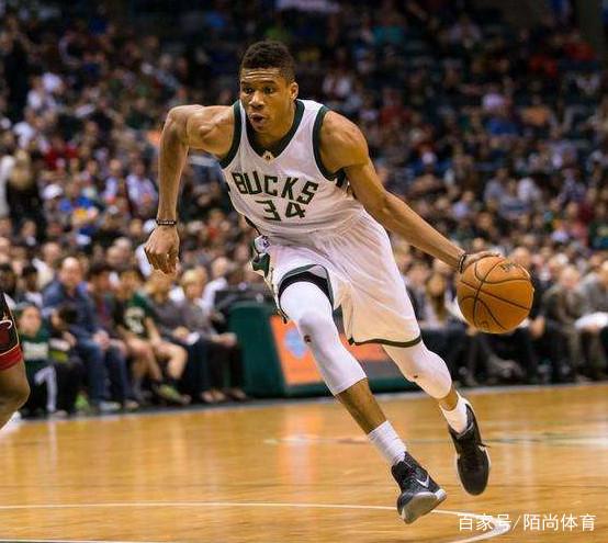 埃德森全场数据：3扑救1助攻 媒体评分7.5分.