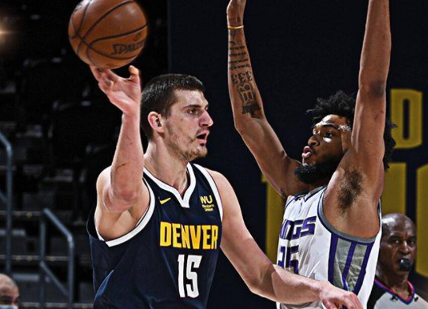 洪玮200米蛙泳破纪录摘金 成我国东运第一人